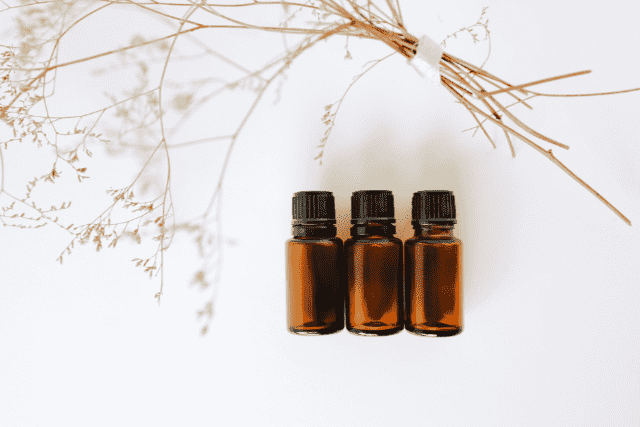 Read more about the article The Use of Essential Oils in Clinical Aromatherapy